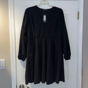 Boohoo size 18 black pleated dress
